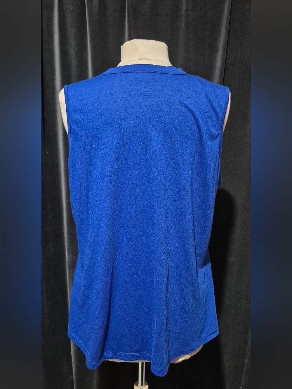Women's Blue Sleeveless V-Neck Tank Top (Box C) - Picture 3 of 6
